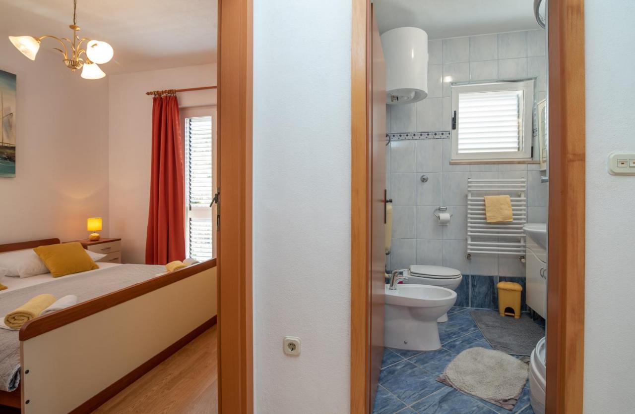 Comfortable Apartment Near The Sea Trogir Extérieur photo