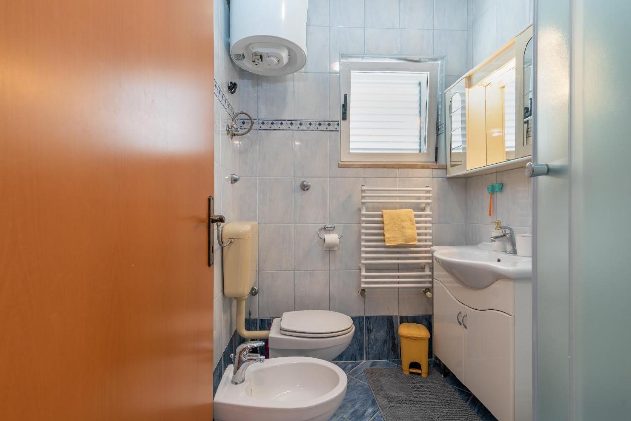 Comfortable Apartment Near The Sea Trogir Extérieur photo
