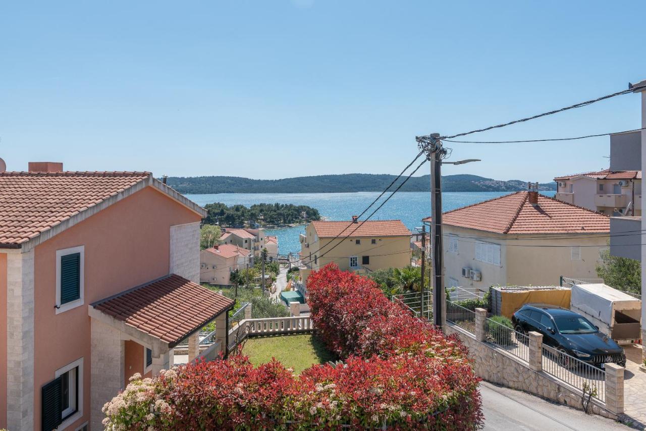 Comfortable Apartment Near The Sea Trogir Extérieur photo